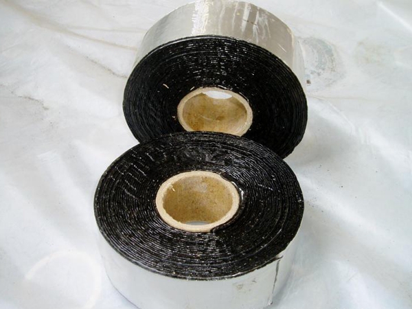 Self adhesive asphalt waterproof tape