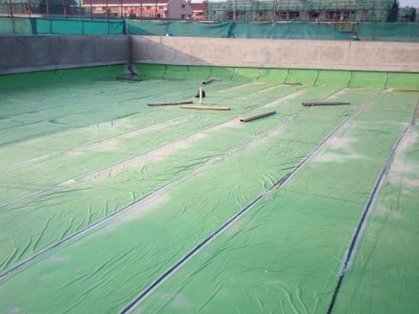 Quick reaction adhesive cross membrane self-adhesive waterproofing membrane